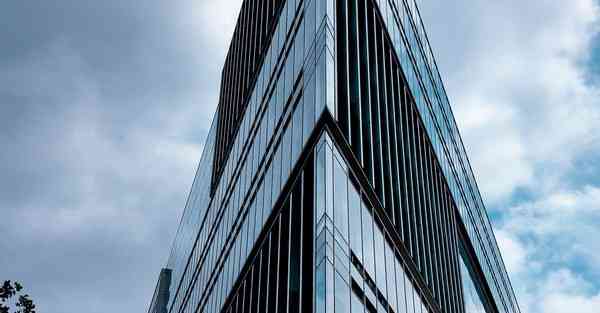 蓝色毛衣配什么颜色围巾好看_蓝色毛衣配什么颜色围巾